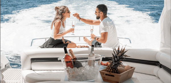 Escapada Azure: 2 Días y 1 Noche de Lujo en la Costa del Sol